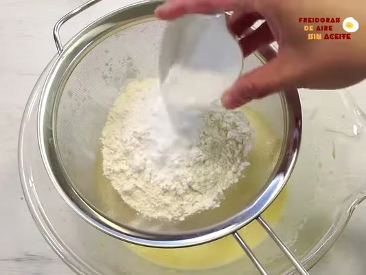 Cómo hacer bizcocho de limón en airfryer